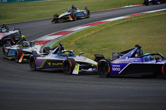 奔馳發布全新內剎車，這真是汽車發明者-有駕