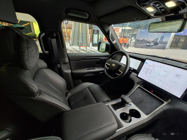 洛軻智能極石01釣魚大師版：全地形豪華SUV新標(biāo)桿-有駕