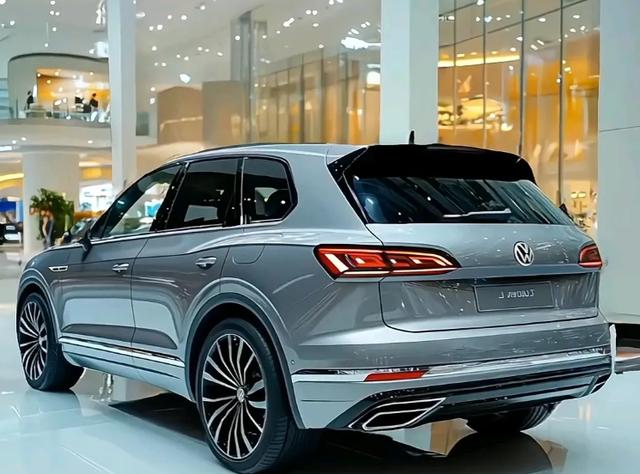 途觀L新款曝光引熱議，設(shè)計(jì)革新，內(nèi)飾豪華科技感十足-有駕