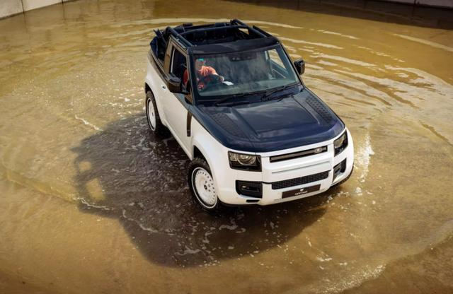 路虎衛(wèi)士90，黑白雙拼車身+敞篷造型，又潮又野性！-有駕