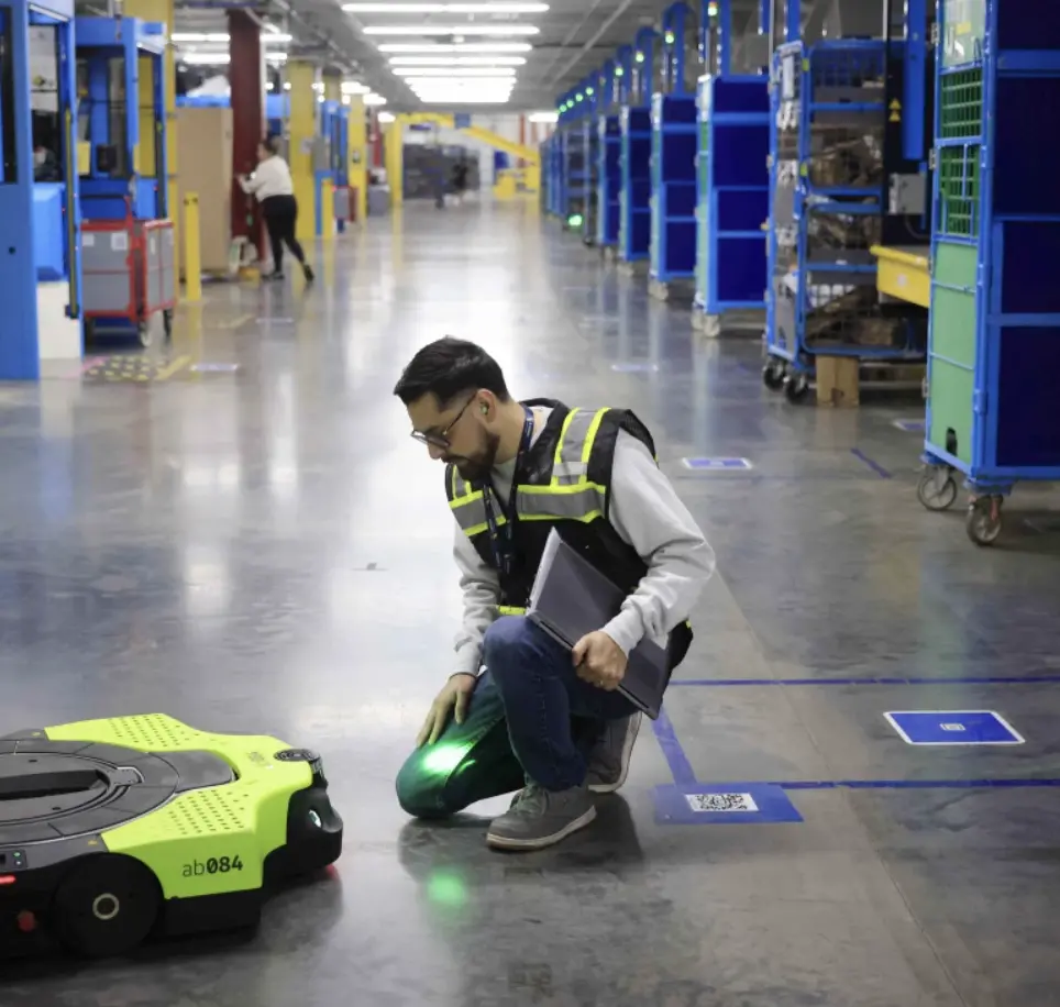 亞馬遜100萬機器人上崗！即將超越人類員工？機器人軍團接管工作