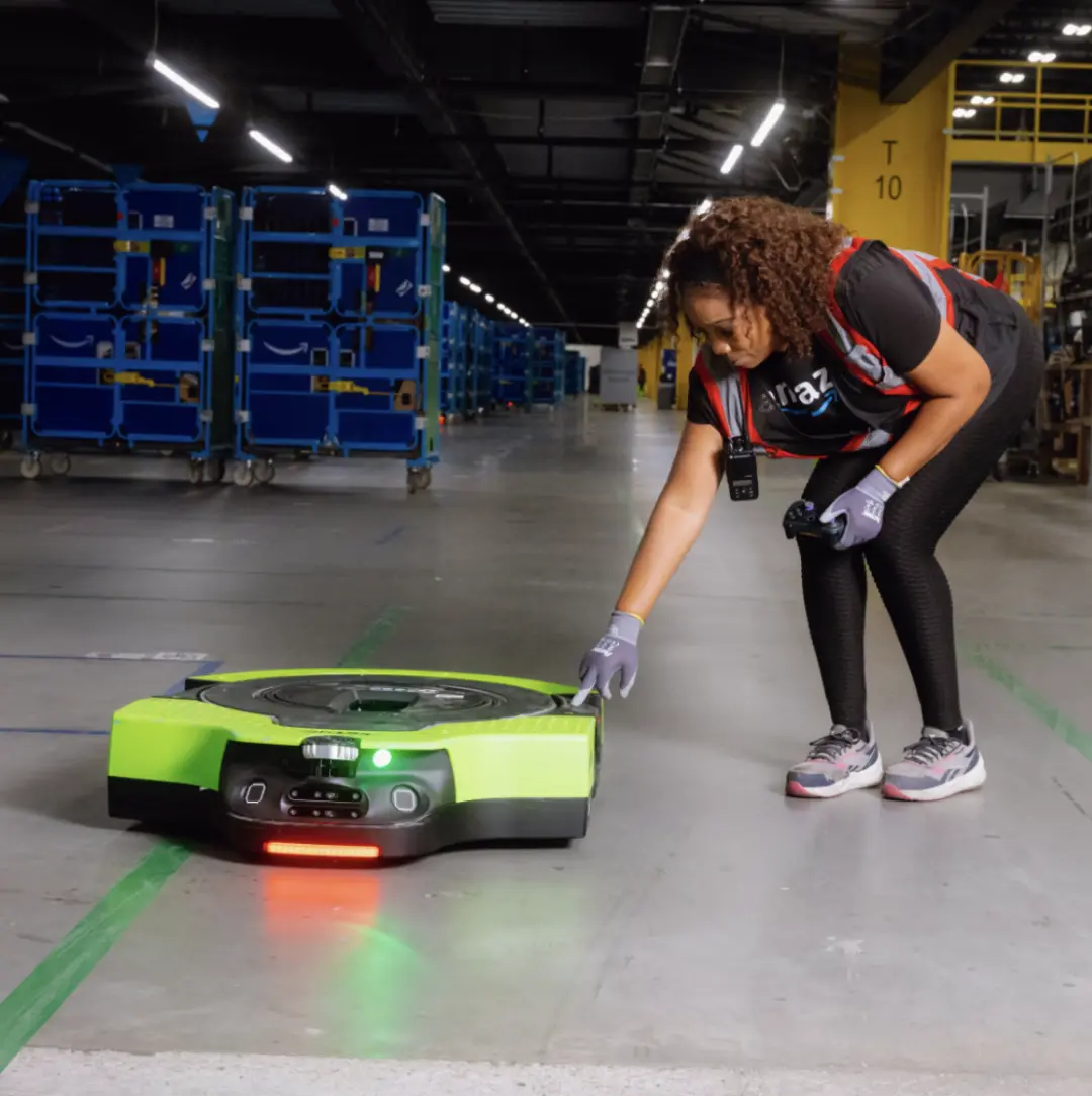 亞馬遜100萬機器人上崗！即將超越人類員工？機器人軍團接管工作