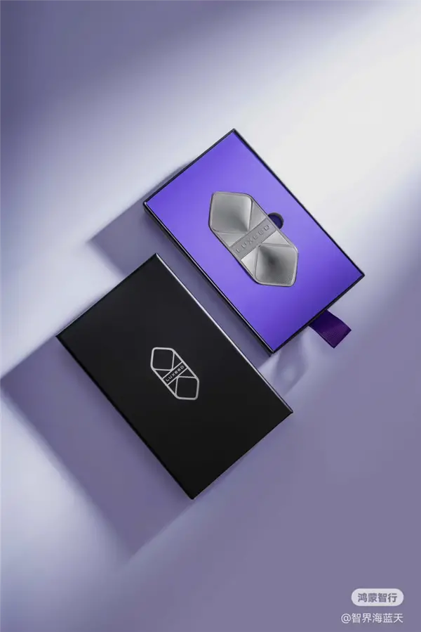 純血鴻蒙智行！華為智界車標正式曝光：沿用家族式六邊形設計