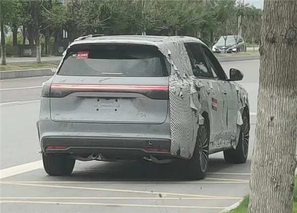 問界M8產品經理：純電版即將公示 一杯咖啡滿電出發