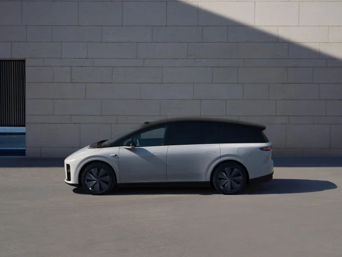 理想i8發(fā)布會(huì)定檔 李想稱是&ldquo;再次定義純電SUV的產(chǎn)品&rdquo;