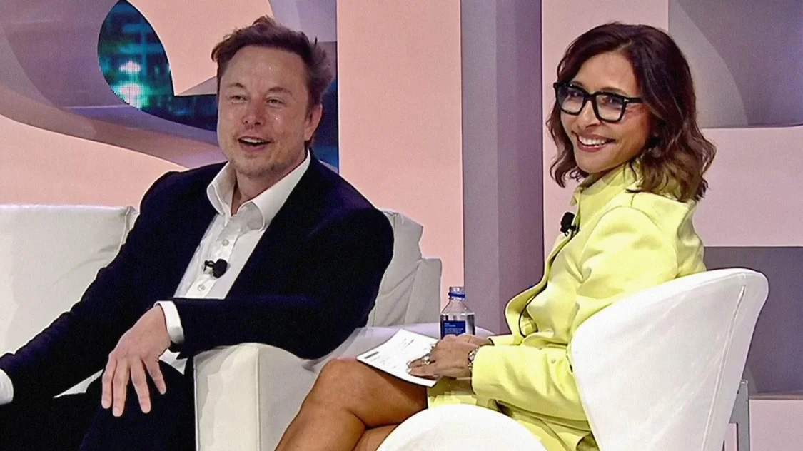 馬斯克與雅卡里諾