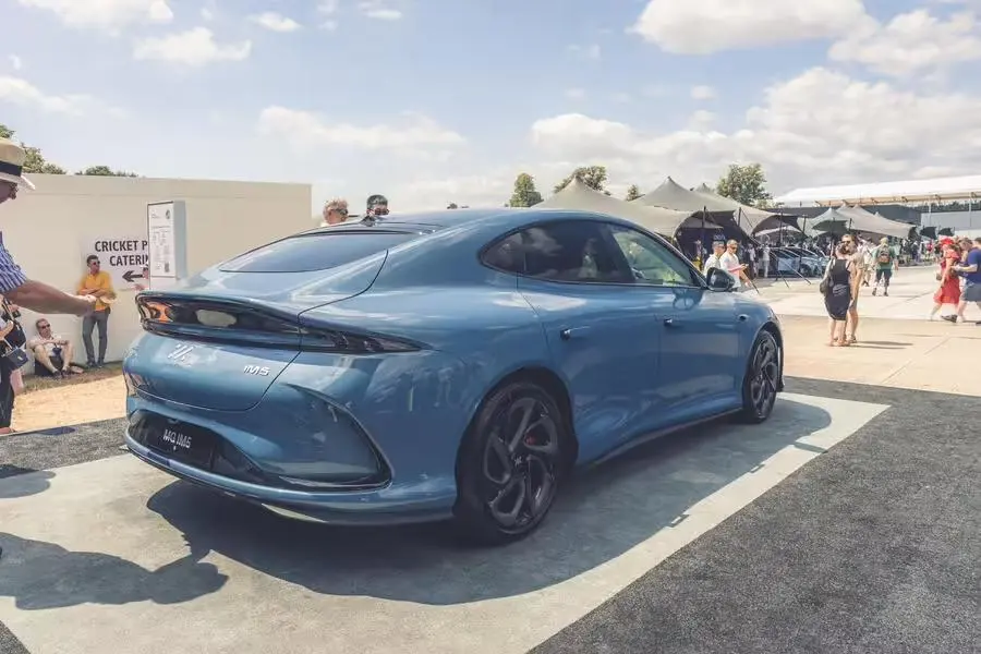 智己L6/LS6更名MG IM5/IM6進(jìn)軍英國市場：4萬英鎊起售挑戰(zhàn)特斯拉