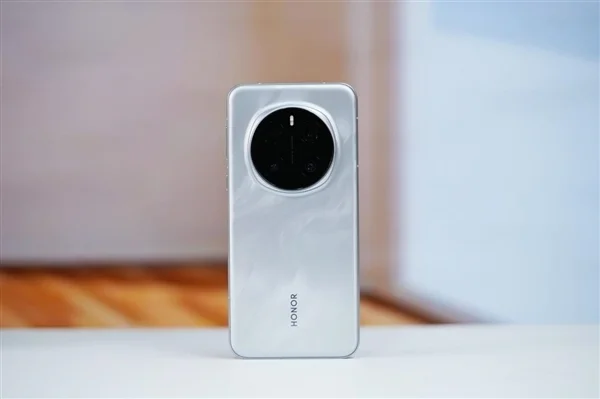 榮耀Magic8系列硬件瘋狂堆料：蘋果、華為都比不過