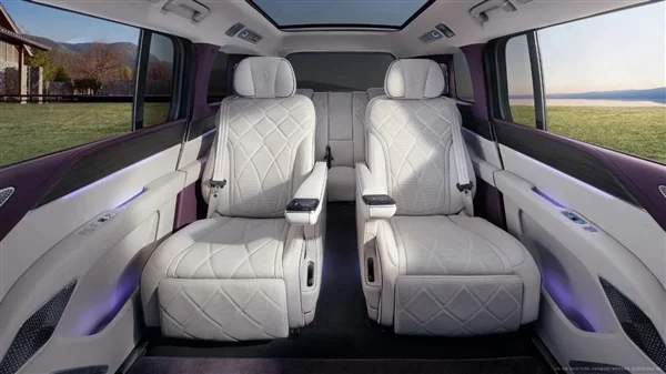 比亞迪售價超百萬的豪華SUV！仰望U8L內飾官圖公布：一深一淺