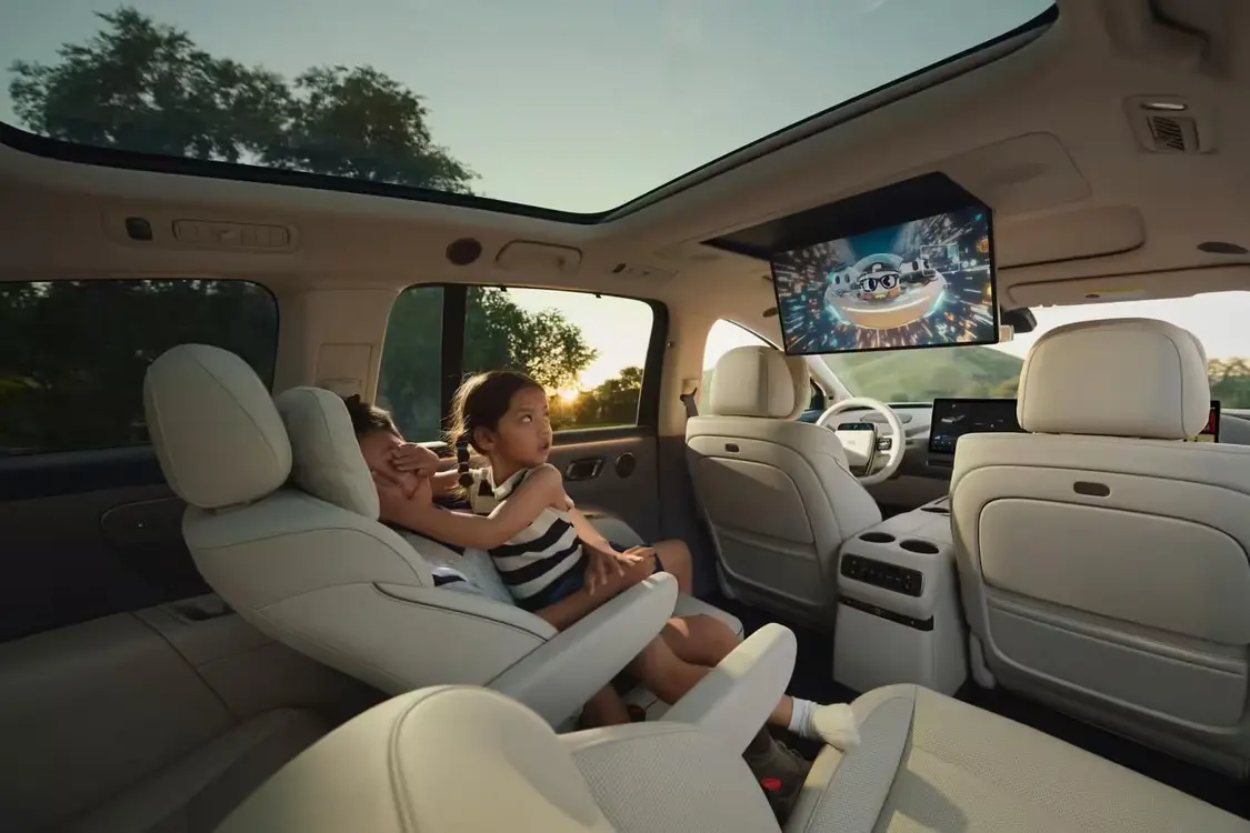 理想i8主駕位后新增小桌板 李想：被再次&ldquo;打臉&rdquo;