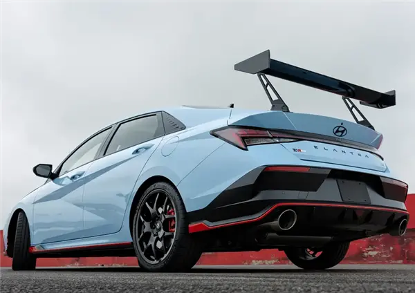 可合法上路的TCR賽車！現(xiàn)代伊蘭特特別版發(fā)布：提供6速手波