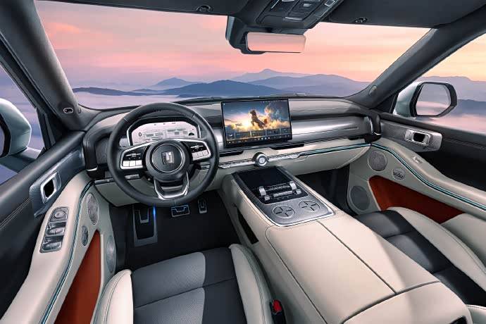 坦克700 Hi4-Z內(nèi)飾官圖正式發(fā)布,動(dòng)力上搭載2.0T插混動(dòng)力,WLTC純電續(xù)航里程達(dá)190公里