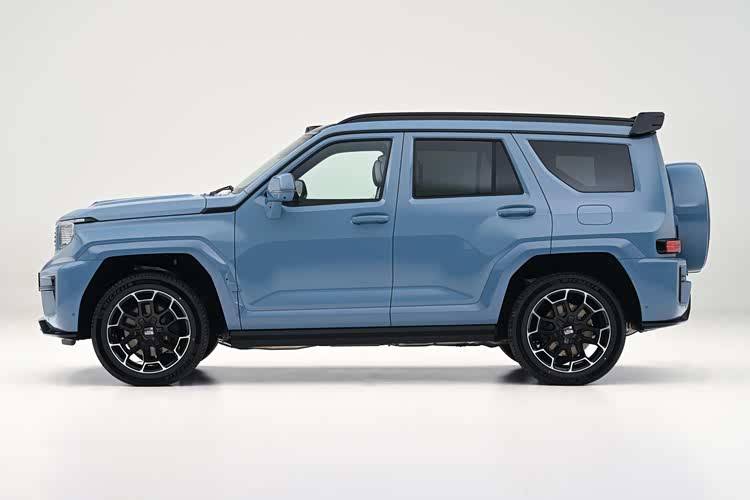 坦克700 Hi4-Z內(nèi)飾官圖正式發(fā)布,動(dòng)力上搭載2.0T插混動(dòng)力,WLTC純電續(xù)航里程達(dá)190公里